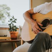 La musica fa davvero bene: e questi sono gli strumenti musicali più efficaci