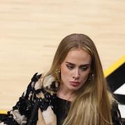 Adele rivela chi è il fidanzato con una bellissima foto