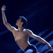 Roberto Bolle:  ecco chi è con il ballerino nella bellissima foto scattata a Venezia  
