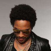 Lenny Kravitz è la prova che il sex appeal non ha età