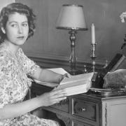 La Regina Elisabetta e quella sua passione per i gialli di Agatha Christie