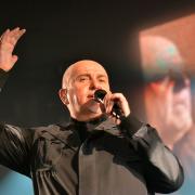 Peter Gabriel ascolta la nuova canzone 