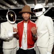 Daft Punk Feat Pharrell Williams and Nile Rodgers - Get Lucky 