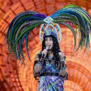 8 marzo 1990: Cher bocciata da un noto magazine di musica