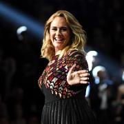 E' Adele l'artista del secolo che ha venduto più album in Gran Bretagna
