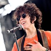 LP e il video in cui annuncia il suo show in Italia
