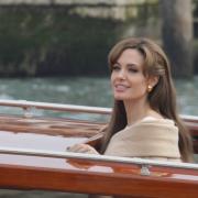 Angelina Jolie sui tetti di Venezia