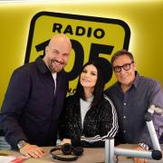 30 anni sono solo "Un buon inizio": Laura Pausini in diretta con Tony e Ross