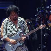 Toto - Stop Loving You