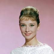Audrey Hepburn, Grace Kelly, Marilyn Monroe... ecco come sarebbero secondo la moda di oggi