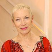 Annie Lennox strega il Colosseo: il video