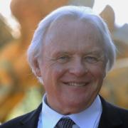 Anthony Hopkins alle prese con un classico italiano