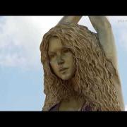 Shakira: adesso un'immensa statua la ritrae. Il video