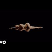 Cesare Cremonini: il suo nuovo video è sexy e sognante