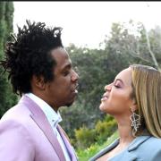 Jay-Z costruirà robot che preparano la pizza: il video