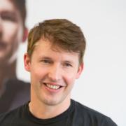 James Blunt irresistibile: al concerto in canotto e in auto con The Kolors. I video