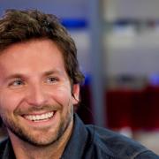 Bradley Cooper come non è stato mai visto