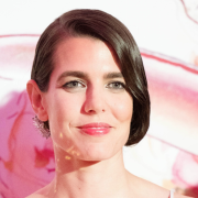 Charlotte Casiraghi consiglia i libri per l'estate