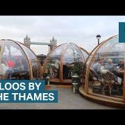 A Londra puoi vivere un’esperienza davvero indimenticabile cenando negli igloo vista Tamigi