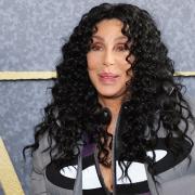 Cher non ha dubbi: anche a 80 anni indosserà i jeans e terrà i capelli lunghi