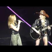 Madonna e Kylie Minogue eseguono I Will Survive: il video