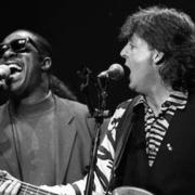 Paul McCartney and Stevie Wonder - Ebony and Ivory
