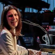 Elisa nel bellissimo nuovo video Seta