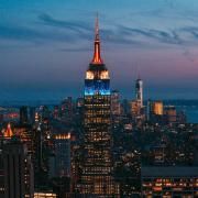 E' una lunga giornata ma l'amore vincerà: forza e speranza nell'emozionante video dedicato a New York 