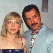 Freddie Mercury: la storia di Mary Austin, la donna che conserva un suo grande segreto