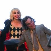 Lady Gaga balla con Joaquin Phoenix sulla celebre scalinata del Bronx: tutte le foto