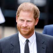 Harry andrà all'incoronazione di Re Carlo. Senza Meghan