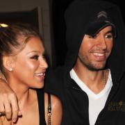  Enrique Iglesias e Anna Kournikova postano le prime foto della loro terza figlia
