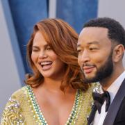 John Legend festeggia a Como l'anniversario di matrimonio
