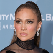 Jennifer Lopez racconta la sua lotta e le sue delusioni