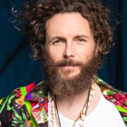 Jovanotti canta Caruso per l'iniziativa I Love My Radio