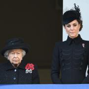 Remembrance Day. Kate accanto alla Regina, ma Meghan dov'è?
