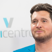 Michael Bublé svela tutto il talento musicale del figlio Noah: Il video