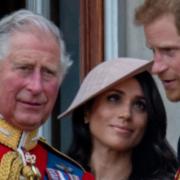 Sarà il principe Carlo a pagare le spese per Harry e Meghan