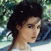 Ma... è Monica Bellucci o la figlia Deva? La bellissima foto che inganna