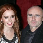 Phil Collins riceve gli auguri più belli: quelli della celebre figlia Lily