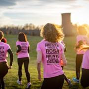 Ottobre è il mese dedicato ai tumori femminili. Per combatterli la ricerca ha bisogno di te.