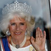 Camilla Regina. William è d'accordo. Ma Harry forse no...