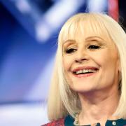 Raffaella Carrà tra i nomi più richiesti nel 2021 sui motori di ricerca