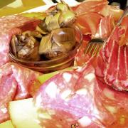 Dazi imposta dagli USA: formaggio sì, prosciutto no… O quasi.