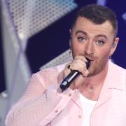 Sam Smith  canta una canzone a un matrimonio. Per una cifra incredibile