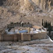 Il deserto del Sinai ricoperto di neve è uno spettacolo per occhi e anima