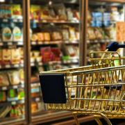 Fare la spesa: come passare il tempo mentre si è in coda. E le app per evitare le code!