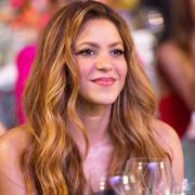 Shakira contesa tra Tom Cruise e Lewis Hamilton 