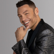 Tiziano Ferro annuncia l'uscita del nuovo singolo