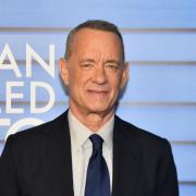 Tom Hanks felice per il suo primo romanzo: il divertentissimo video